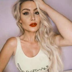 Blonde chaude pour rencontre adulte